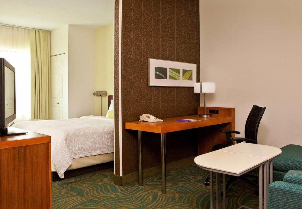 Springhill Suites Boston Пибоди Экстерьер фото