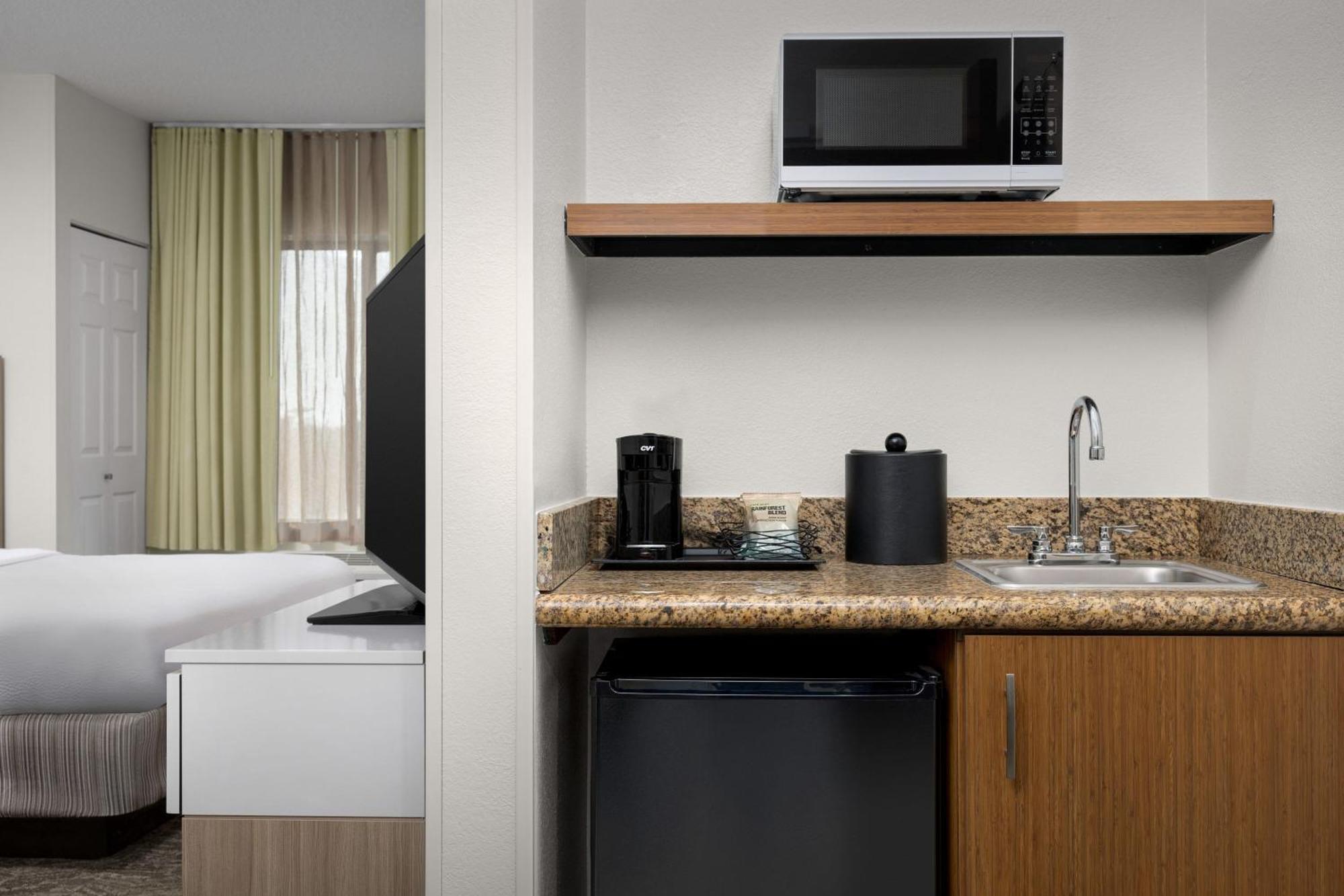 Springhill Suites Boston Пибоди Экстерьер фото